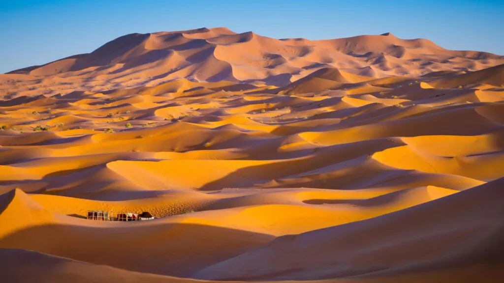 Private 5 Days Tour from Fes to Desert End in Marrakech