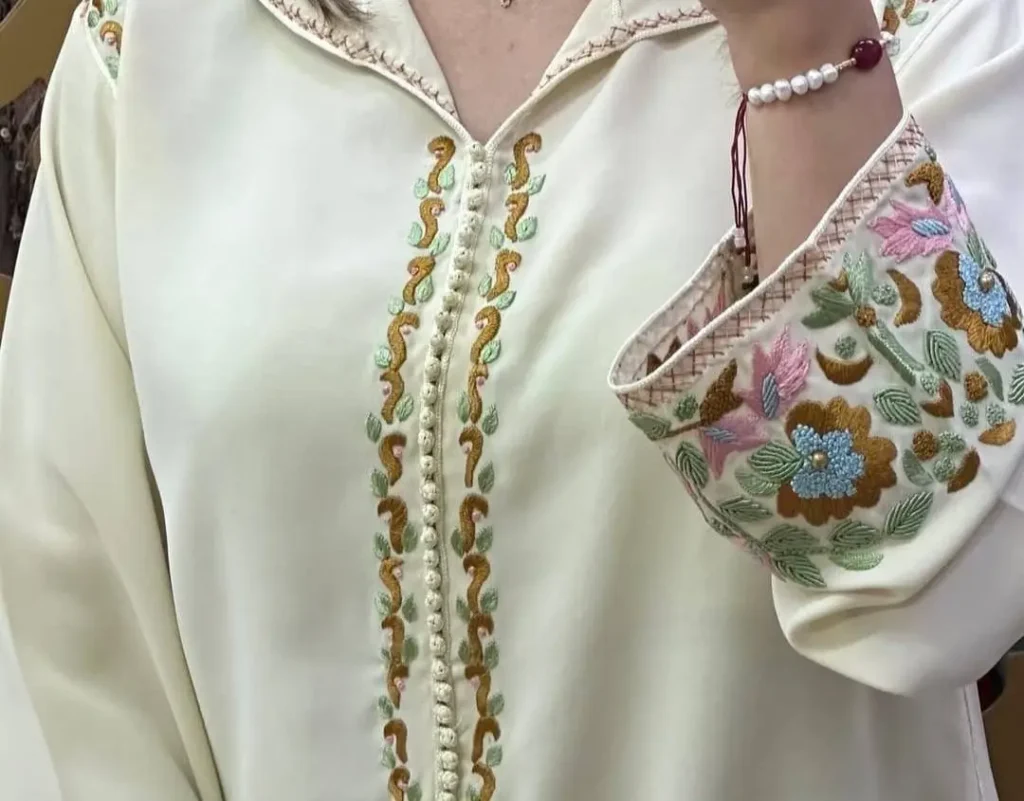 Moroccan Dress: Discover the Beauty of Moroccan Clothing 2 Moroccan dress