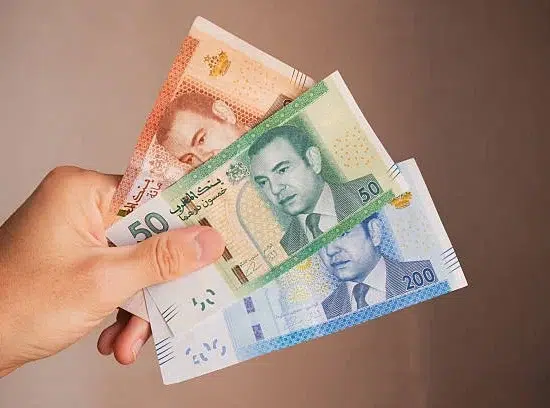Is 100 Dirham a Good Tip in Morocco? Morocco Tipping Guide